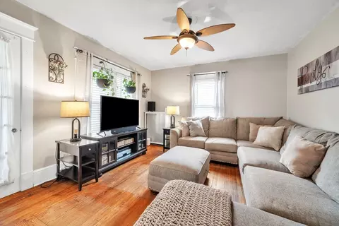 45 Eddy St, Springfield, MA 01104 photo 5