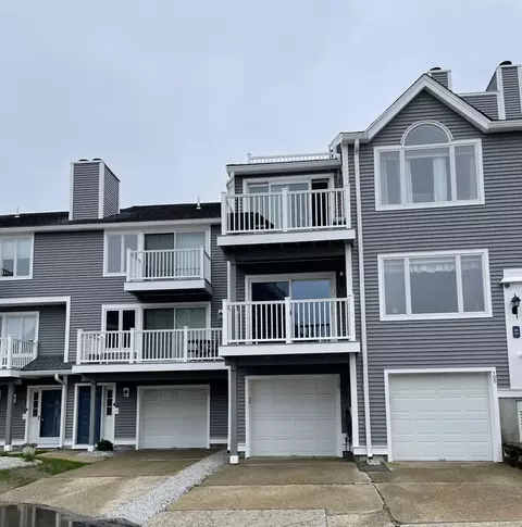 700 Shore Dr #105, Fall River, MA 02721 photo 2