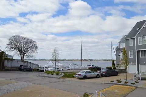 700 Shore Dr #105, Fall River, MA 02721 photo 5