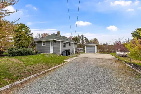 56 Alden Ave, Dartmouth, MA 02747