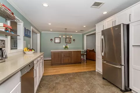 28 Randolph St, Canton, MA 02021 photo 10