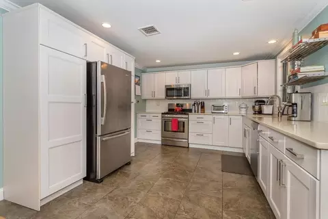 28 Randolph St, Canton, MA 02021 photo 9