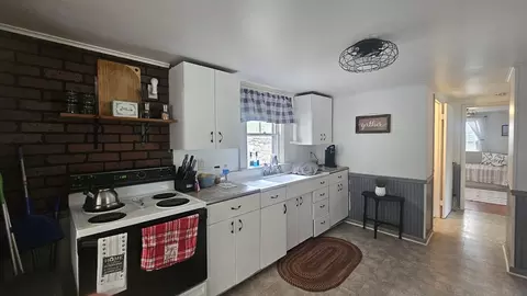 7 Colonial Rd, Webster, MA 01570 photo 8