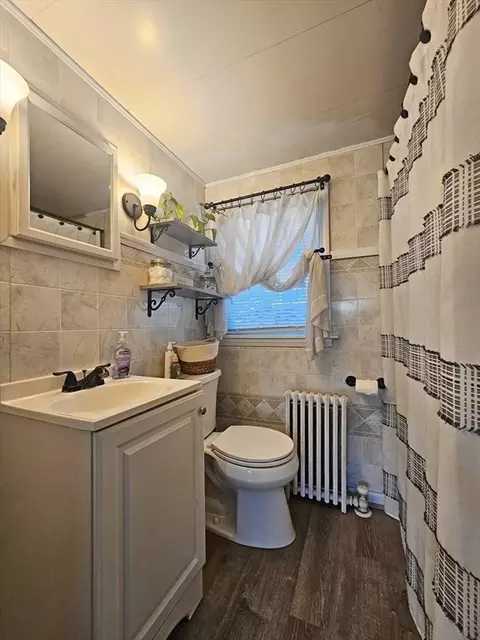 7 Colonial Rd, Webster, MA 01570 photo 17