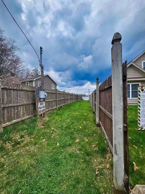 7 Colonial Rd, Webster, MA 01570 photo 5
