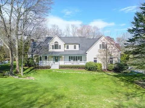 35 Summer St, Wrentham, MA 02093