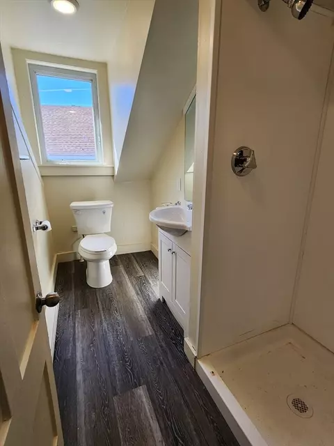 Bath - 113 Lake St, Webster, MA 01570 photo 1 of 4