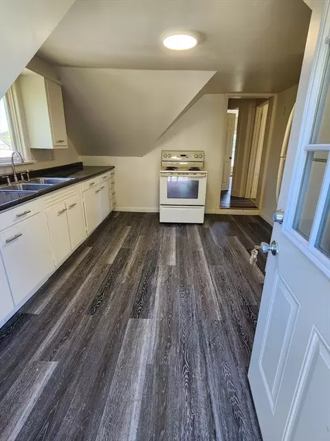 Kitchen - 113 Lake St, Webster, MA 01570 photo 4 of 6