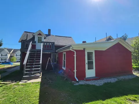 Exterior - 113 Lake St, Webster, MA 01570 photo 2 of 3