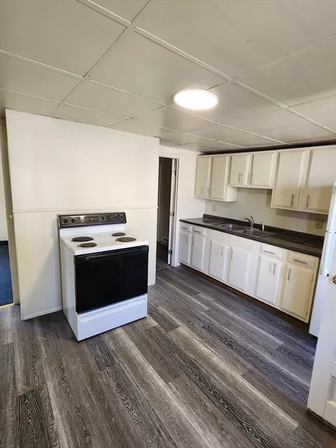 Kitchen - 113 Lake St, Webster, MA 01570 photo 3 of 6