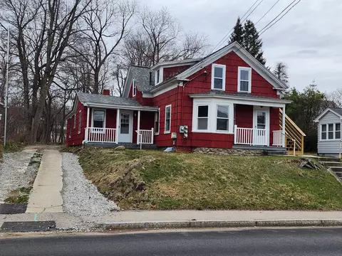 113 Lake St, Webster, MA 01570