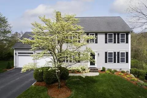 581 Hickory Rd, North Attleboro, MA 02760
