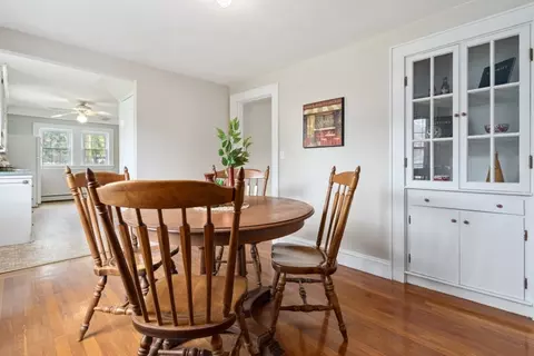 Dining - 12 Hancock St, Reading, MA 01867 photo 2 of 3