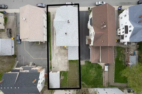 View/Area - 82 Snell St, Fall River, MA 02721 photo 1 of 1