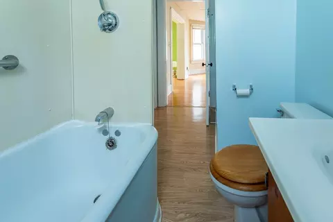 Bath - 82 Snell St, Fall River, MA 02721 photo 2 of 4