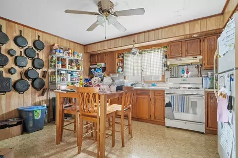 286 Columbia St, Fall River, MA 02721 photo 6