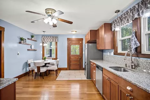 16 Whipple St, Danvers, MA 01923 photo 7
