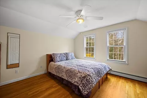Bedroom - 185 Great Neck Rd, Wareham, MA 02571 photo 3 of 3