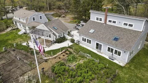 29 Back River Rd, Bourne, MA 02532 photo 3