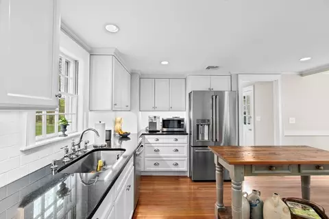 1062 Main St, Hingham, MA 02043 photo 9