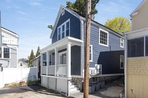 4 Franklin Ct, Brookline, MA 02445