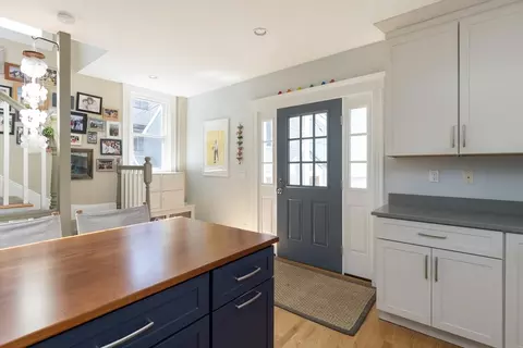 4 Franklin Ct, Brookline, MA 02445 photo 3