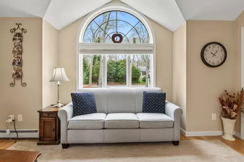 Living - 28 Mayflower Rd, Mashpee, MA 02649 photo 4 of 5