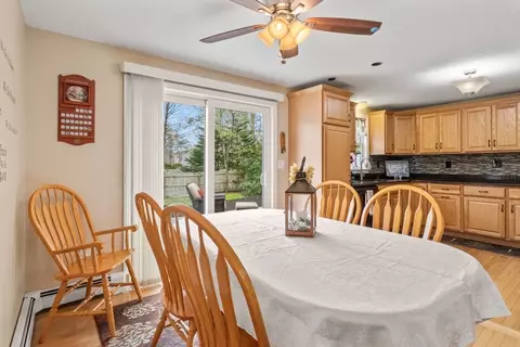 Dining - 28 Mayflower Rd, Mashpee, MA 02649 photo 1 of 3