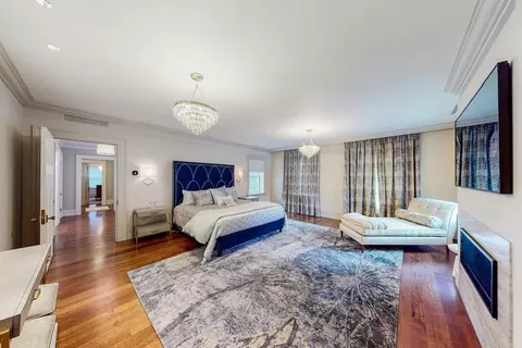 Bedroom - 64 Dudley St, Brookline, MA 02445 photo 3 of 5