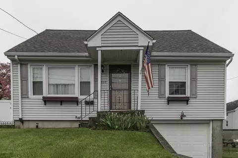 535 Ridge St, Fall River, MA 02724