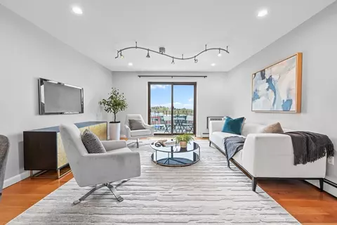 26 Waverly St #406, Brighton, MA 02135