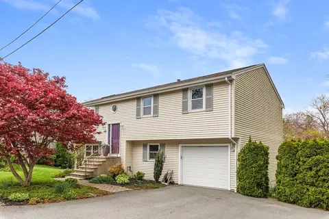 100 Warner St, Fall River, MA 02720