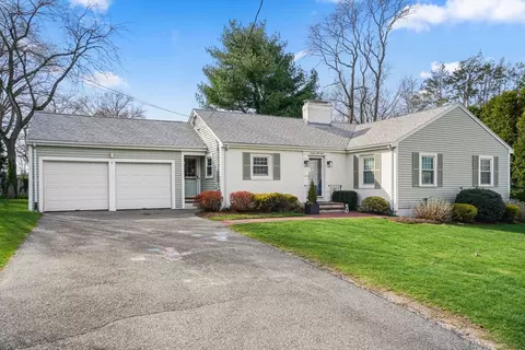 14 Smith St, Needham, MA 02492 photo 2