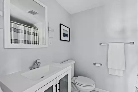 Bath - 26 Towerbrook Rd, Hingham, MA 02043 photo 2 of 3