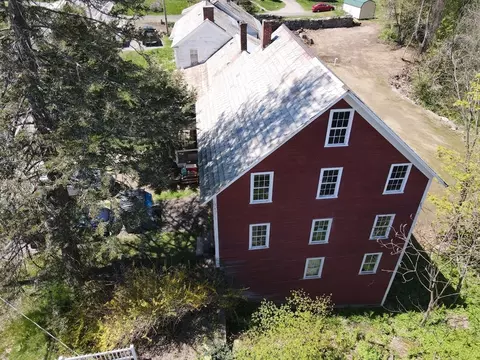 9 Main Rd, Colrain, MA 01340 photo 7