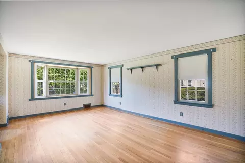 31 Overlea Dr, Springfield, MA 01119 photo 21