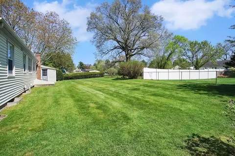 31 Overlea Dr, Springfield, MA 01119 photo 10