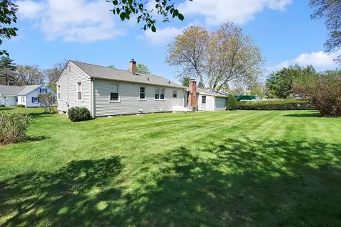 31 Overlea Dr, Springfield, MA 01119 photo 6