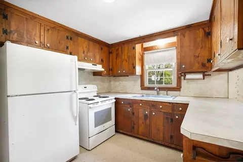 31 Overlea Dr, Springfield, MA 01119 photo 16