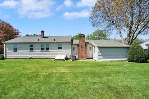 31 Overlea Dr, Springfield, MA 01119 photo 8