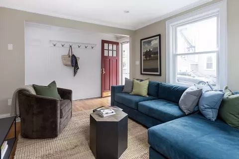 206 Aspinwall Ave #1, Brookline, MA 02446