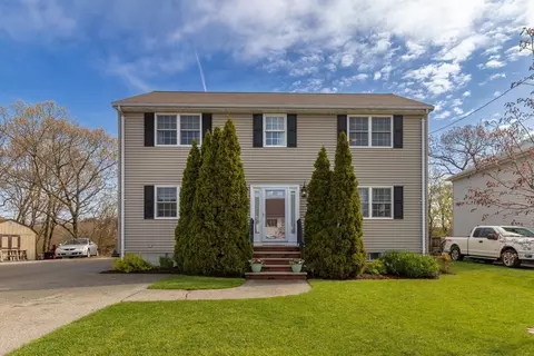 41 Bulfinch Ter, Lynn, MA 01902