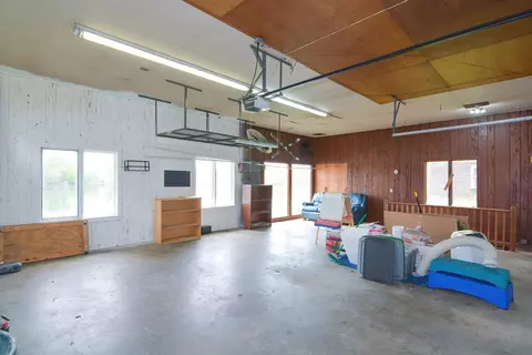 14 Maple, Uxbridge, MA 01569 photo 42
