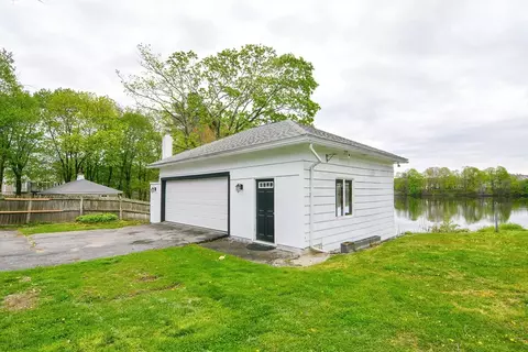 14 Maple, Uxbridge, MA 01569 photo 37
