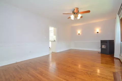 14 Maple, Uxbridge, MA 01569 photo 32