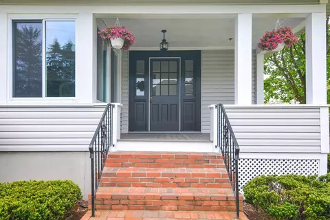 14 Maple, Uxbridge, MA 01569 photo 4