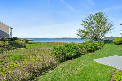 21 Ketch Ln #21, Quincy, MA 02171