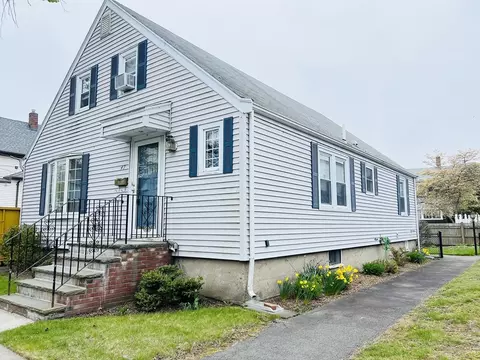 47 Clovelly St, Lynn, MA 01902