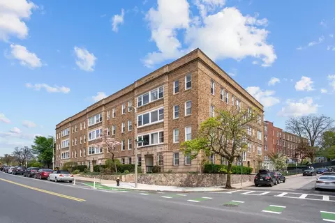 242 S Huntington Ave #6, Boston, MA 02130