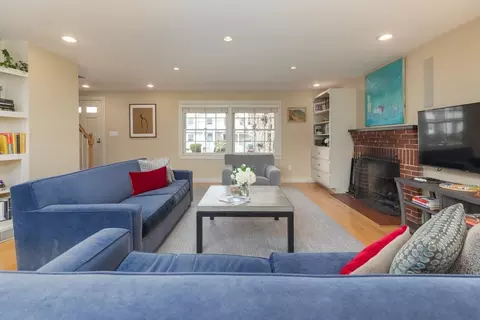 28 Howe Rd, Needham, MA 02492 photo 4